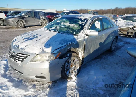2007 Toyota Camry Le z USA, uszkodzony, nr VIN 4T1BE46K27U721400